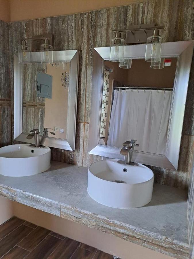 Banyan Rose Room 3 Orange Walk Zewnętrze zdjęcie